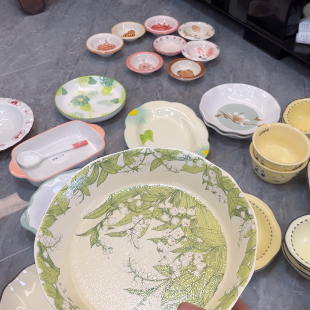 *****陶瓷微瑕餐具介意勿拍，满18飞！