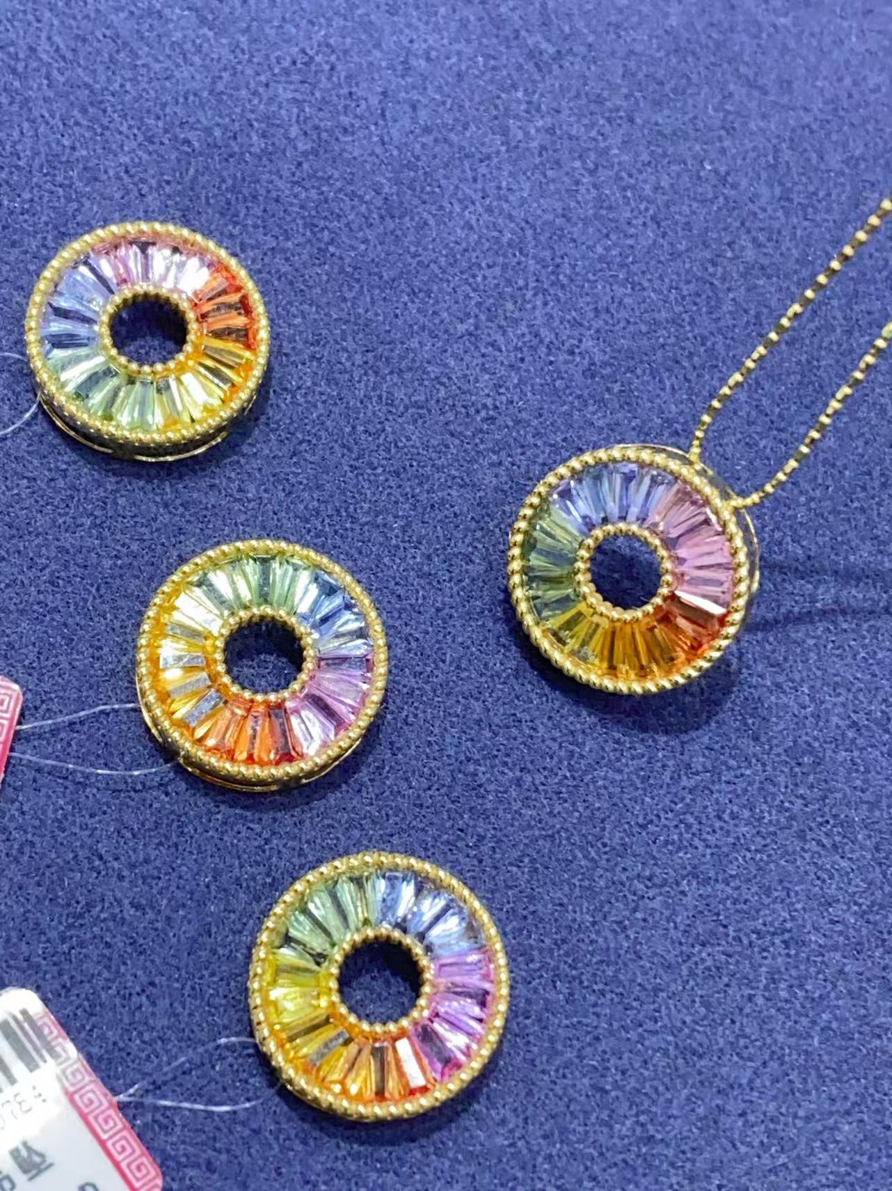 18K金镶嵌彩色蓝宝石吊坠甜甜圈 多样性发其一