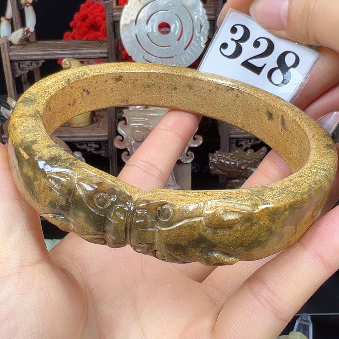 佳***书和田玉未镶嵌挂件