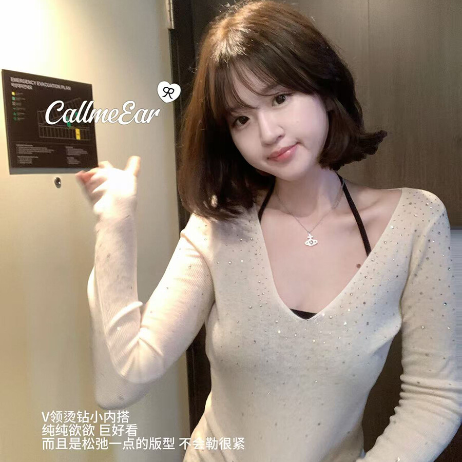 CallmeEar//【烫钻V领毛衣】设计感深V打底针织衫女秋季内搭上衣