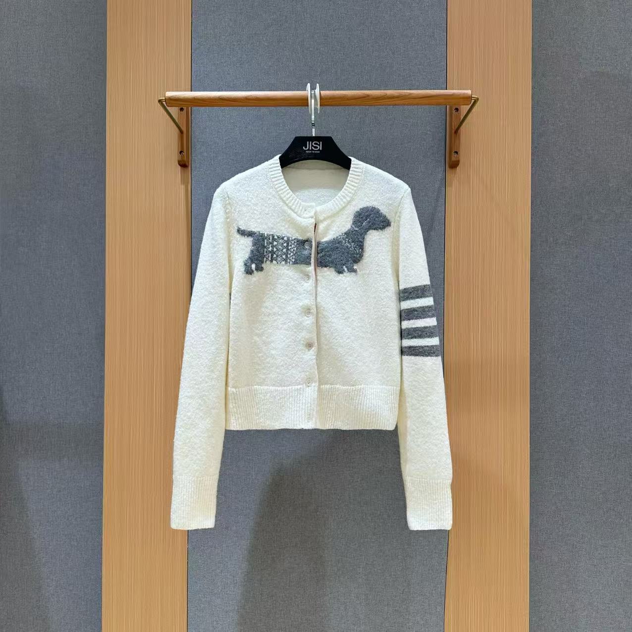 JISI  花纹腊肠狗提花针织开衫毛衣外套-MZ25838A