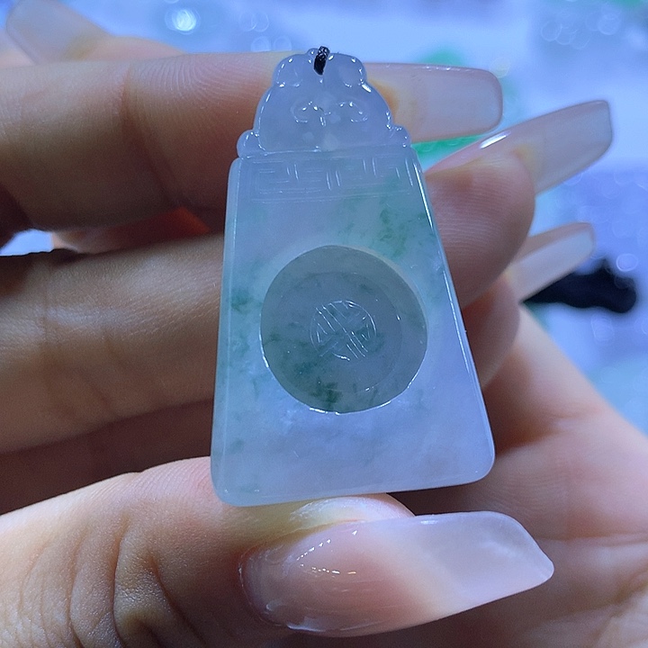 翡翠未镶嵌颈饰天然翡翠A货吊坠