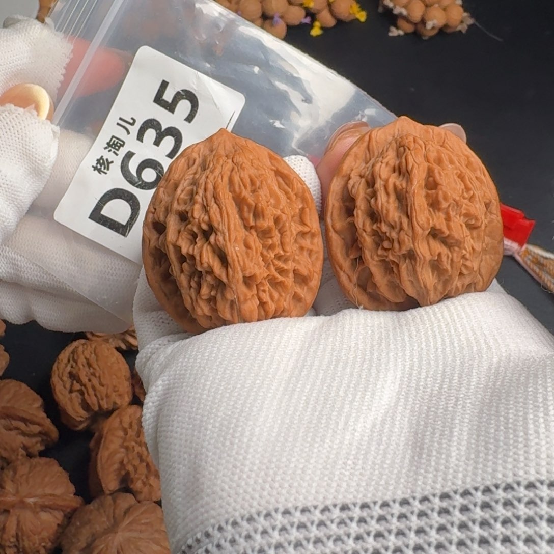 把件文玩核桃38虎头D635