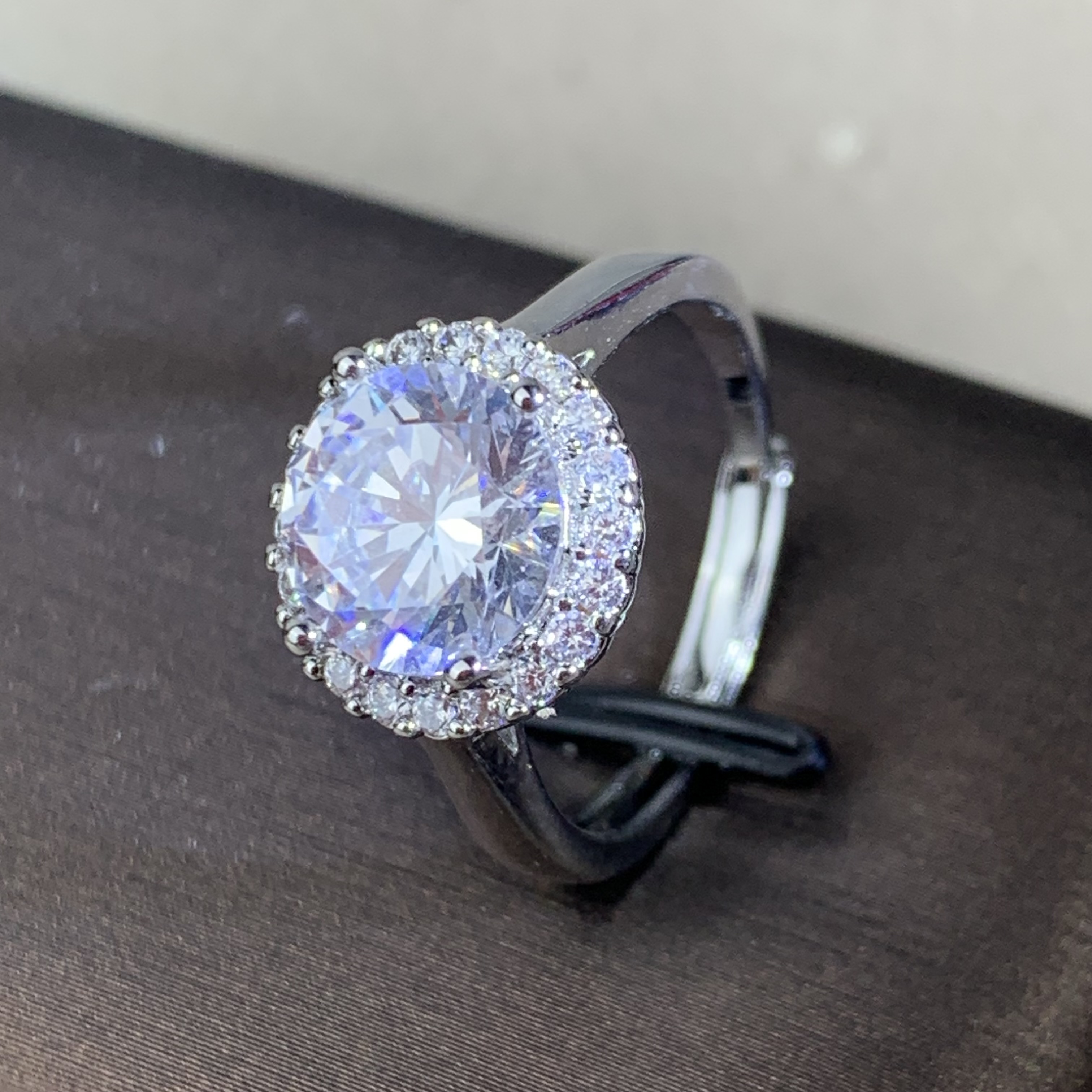  6106戒指--收藏级轻奢时尚设计首饰送礼盒