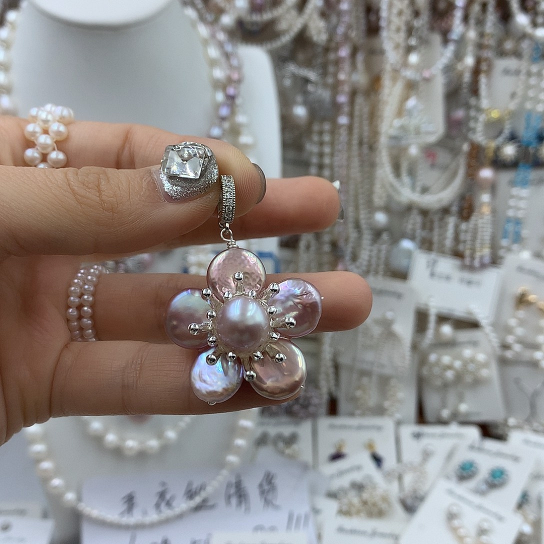 淡水珍珠银S925镶嵌耳饰