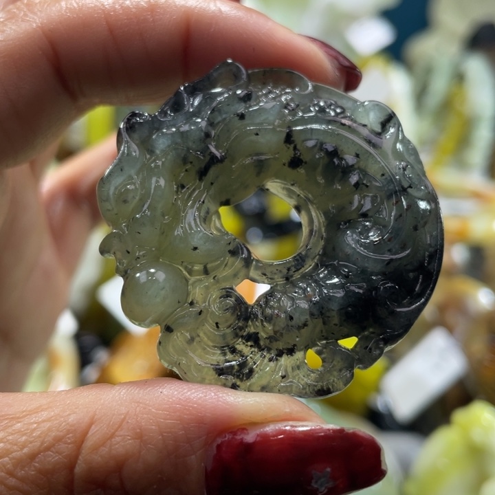 岫玉未镶嵌吊坠吊坠