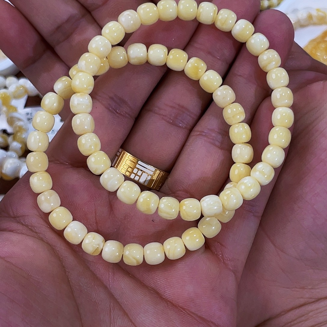 琥珀未镶嵌手链多样性发其一