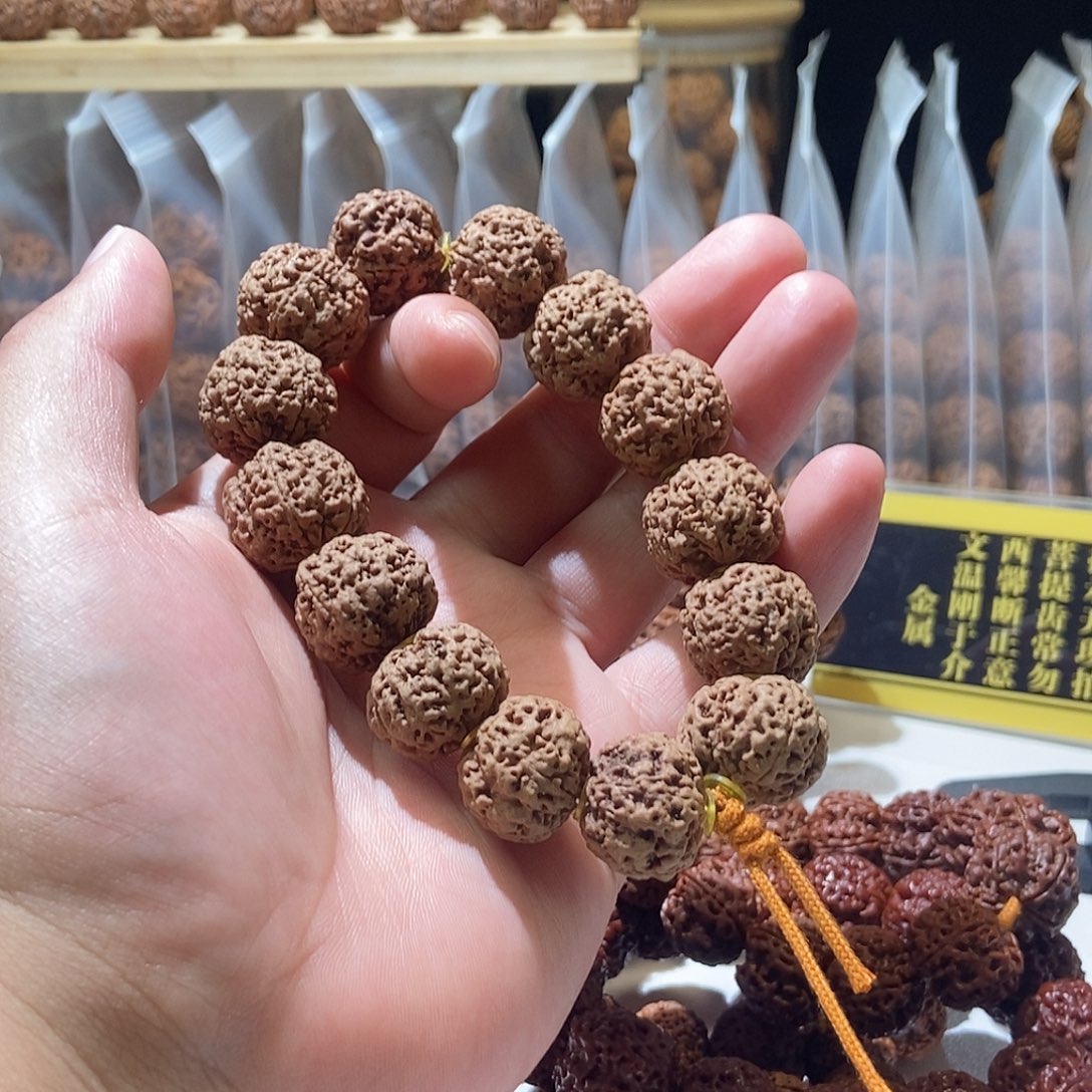 吊坠金刚菩提满肉蜂王20mm