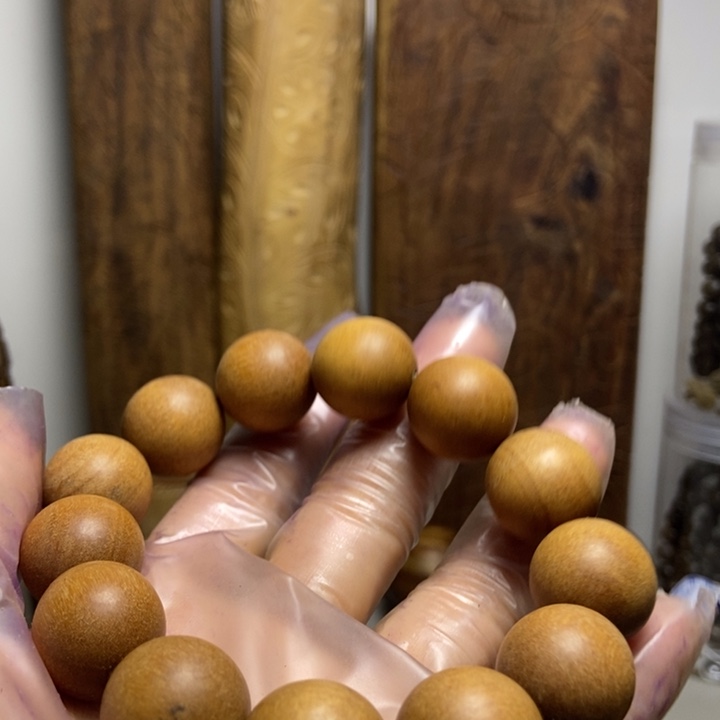 芒***茫木老山檀木料木料