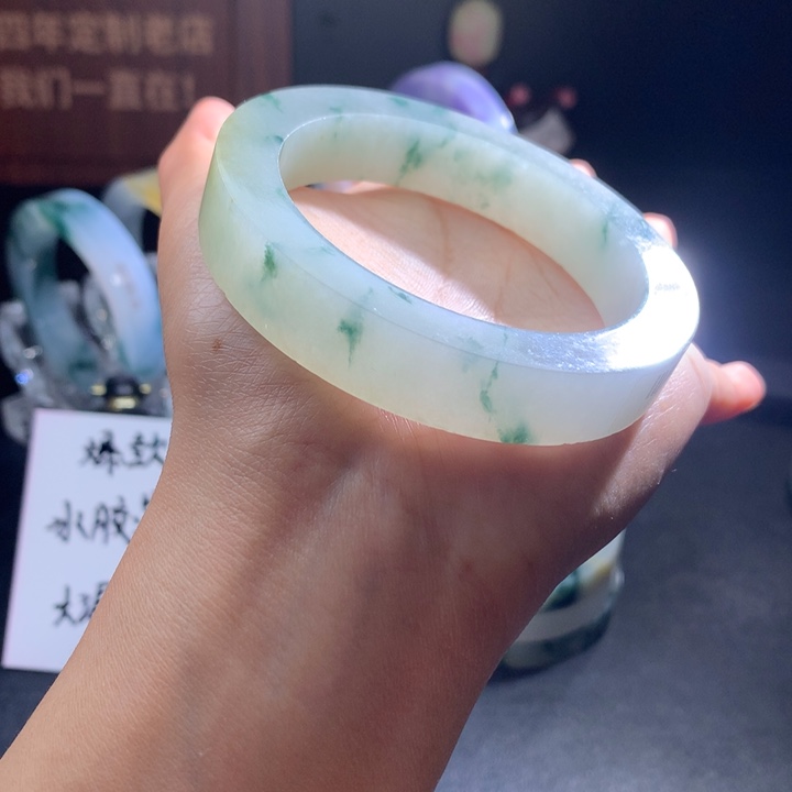 定制翡翠手镯未镶嵌