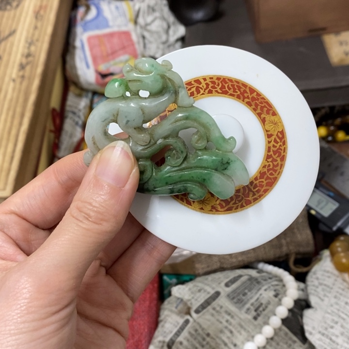 瓷片哈中古工艺品一件