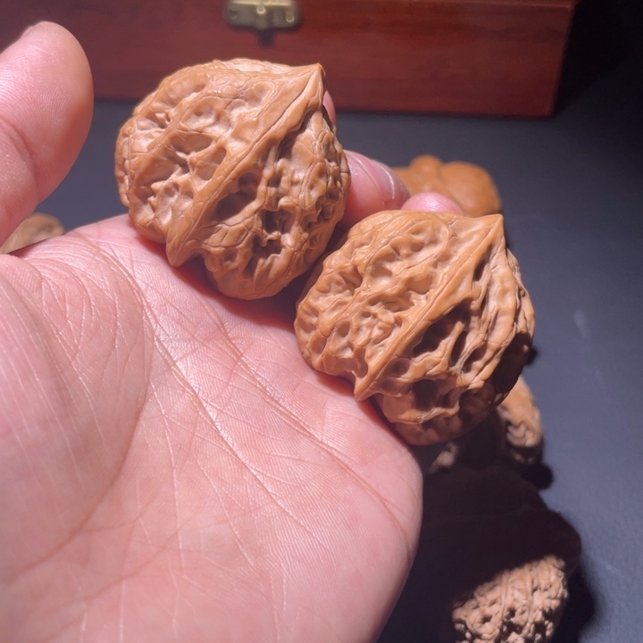 文玩核桃把件39.5火苗