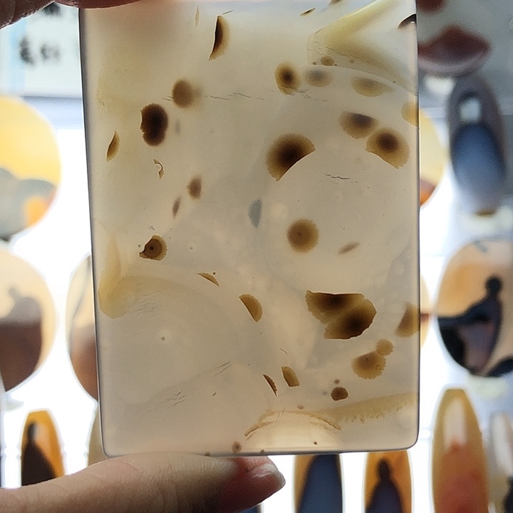 玛瑙/玉髓未镶嵌珠宝半成品103霞