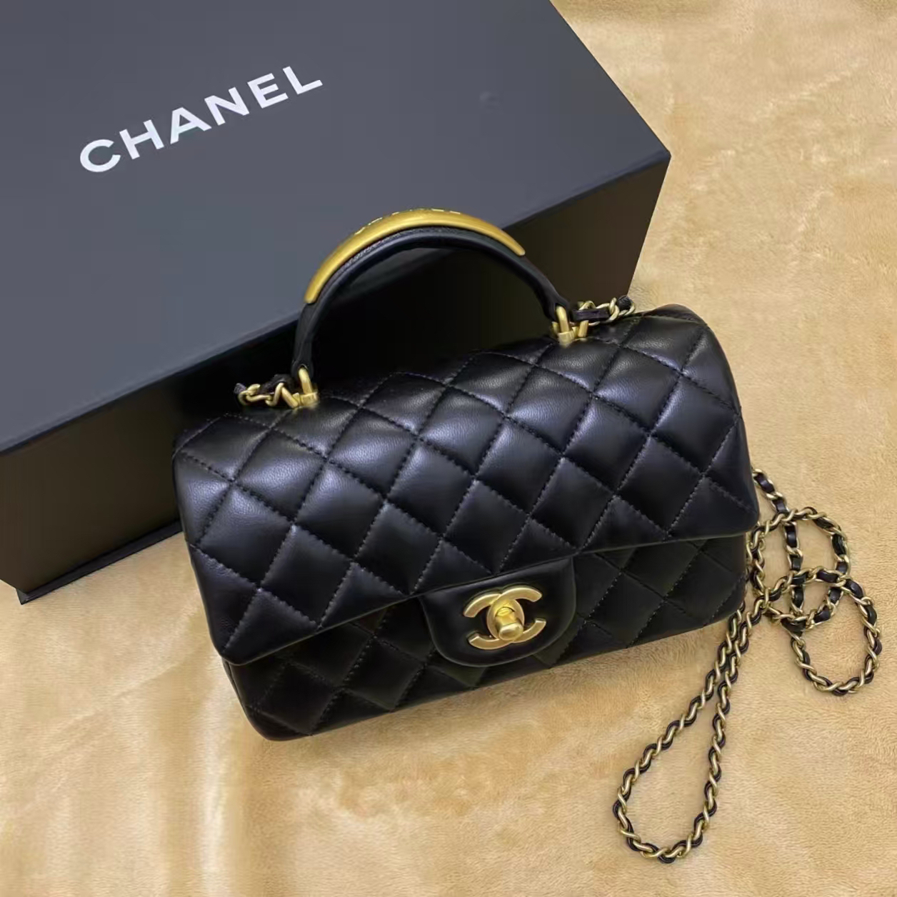 99新 Chanel/香奈儿 Chanel黑金手提大mini 25100007-03