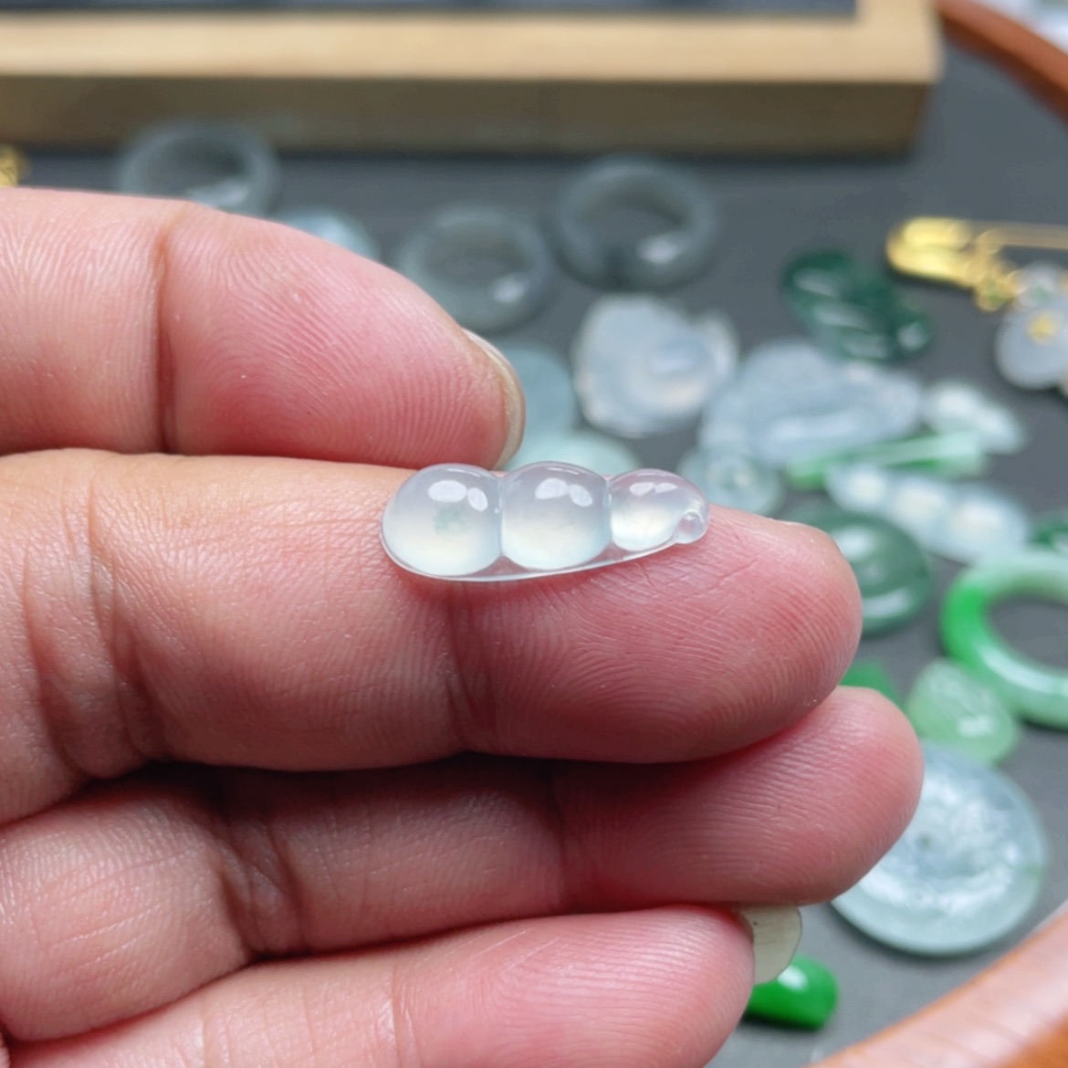 【闪购商品】翡翠颈饰未镶嵌翡翠