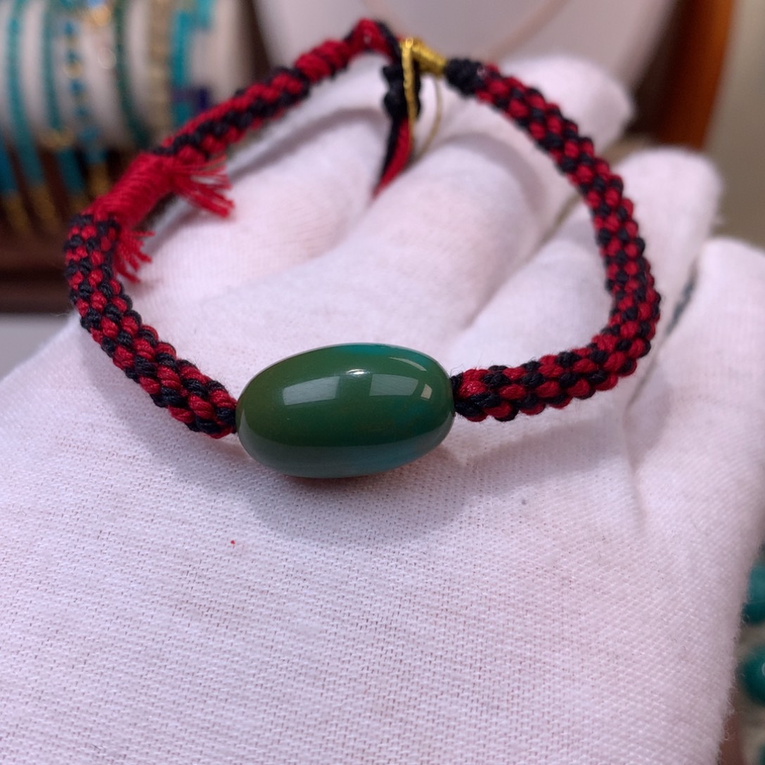 大***膜绿松石未镶嵌珠宝奇石