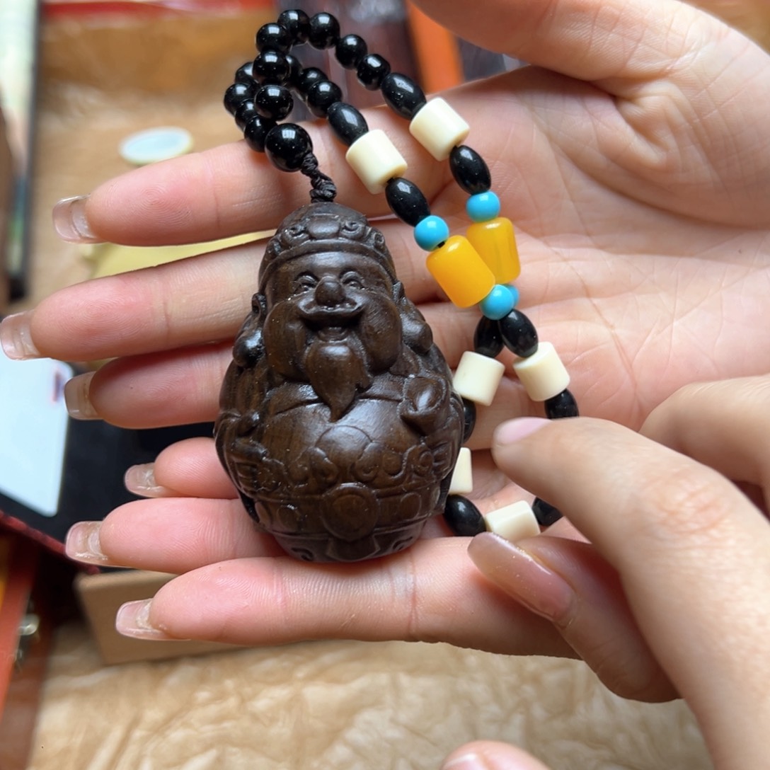 大叶紫檀（黑酸枝木类）