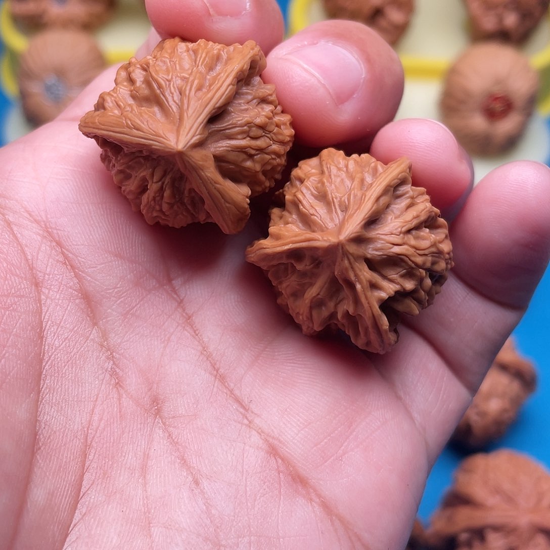 文玩核桃把件盘山三棱27