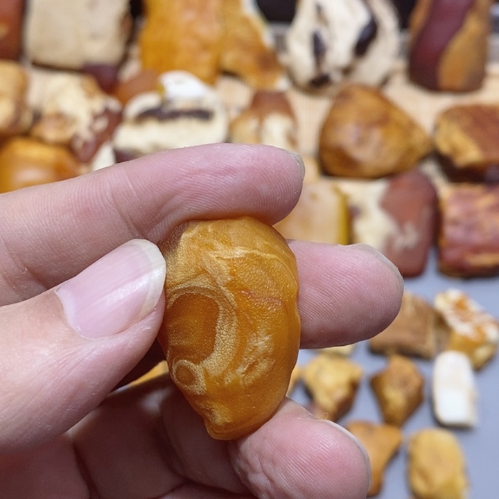 佛***间定制琥珀蜜蜡原石定制