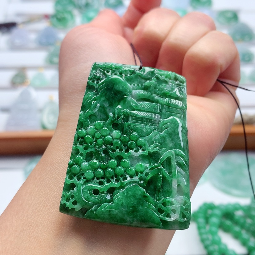 【闪购商品】翡翠吊坠(不含链)未镶嵌