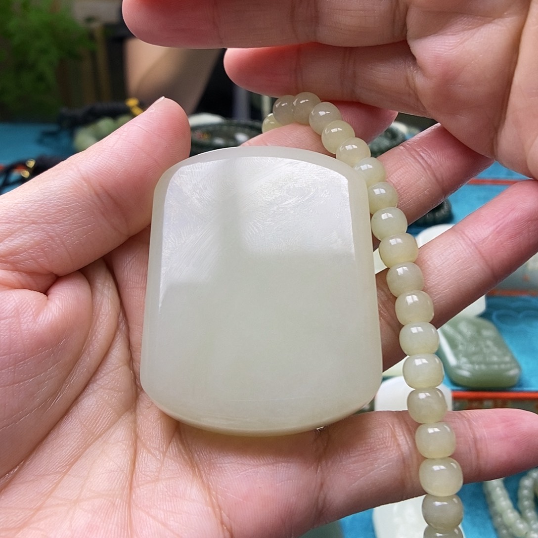 星***河和田玉未镶嵌颈饰