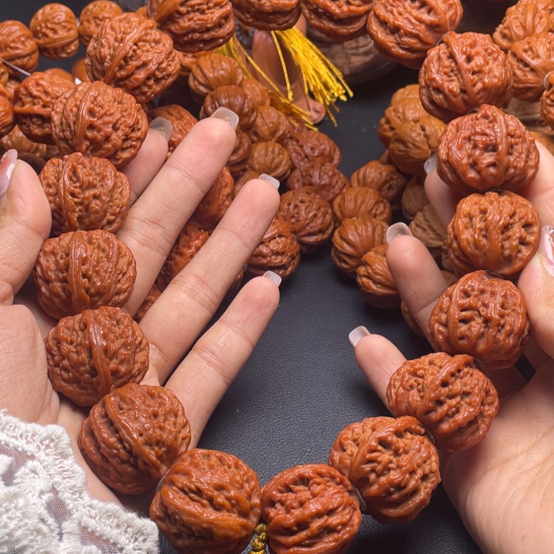 文玩核桃手串小*麒麟纹龙脊