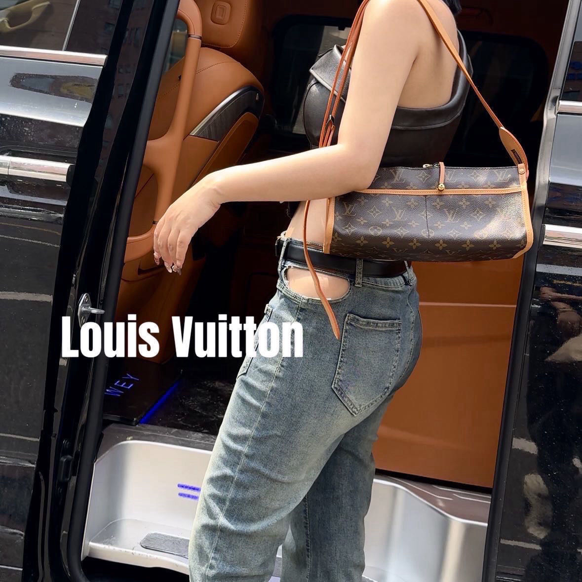 修复品8615443/LouisVuitton/路易威登三角金球斜挎包