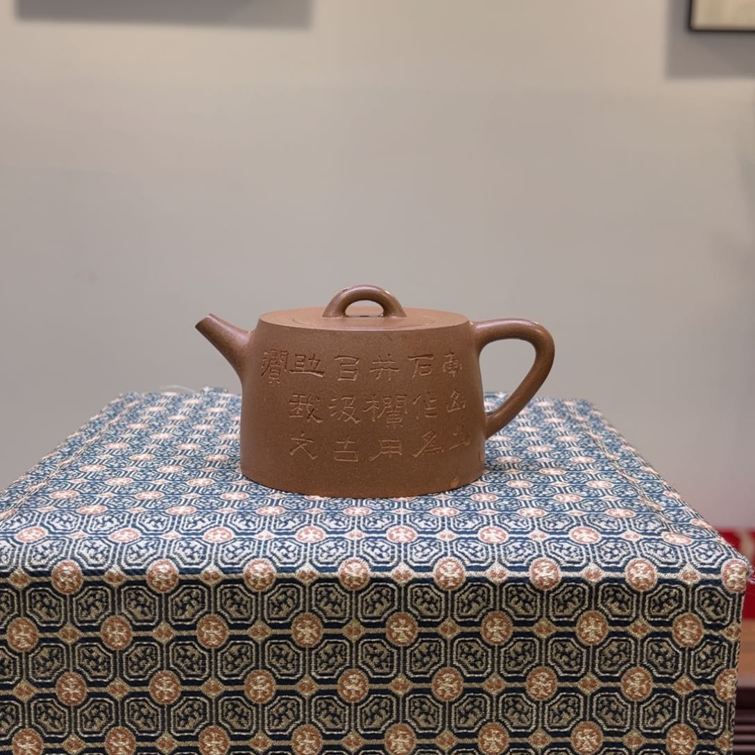 紫砂茶壶在*边紫砂 原矿泥料