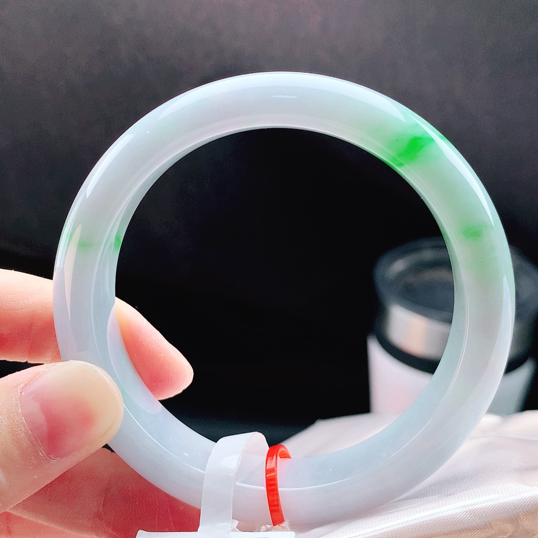 未镶嵌手镯翡翠55阳绿