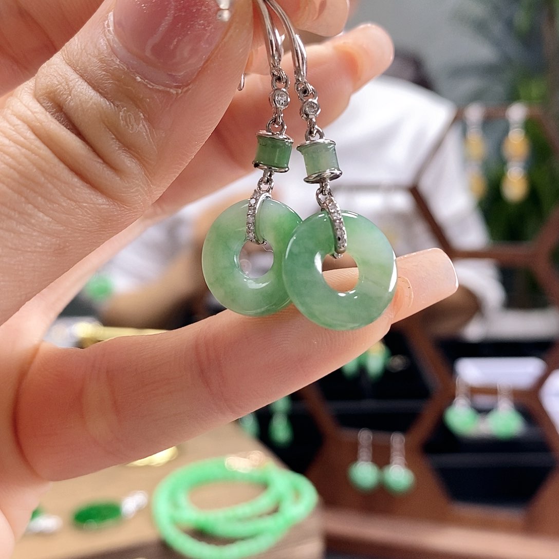 翡翠耳饰银S925镶嵌翡翠