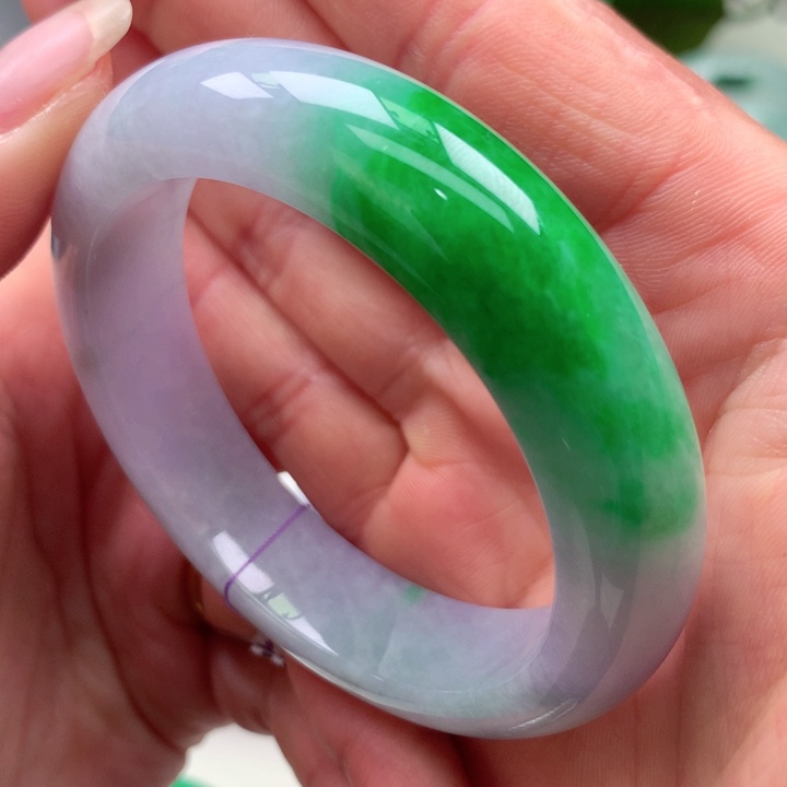 水***浅翡翠未镶嵌手镯付定金30000元未付尾款38800