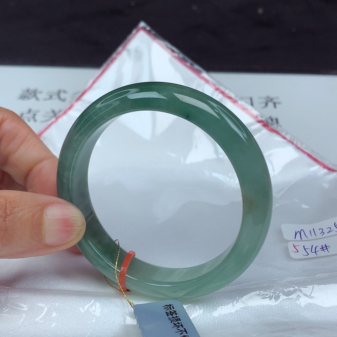 翡翠手镯未镶嵌54圈3258