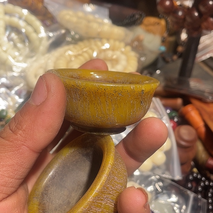 黄花梨/降香黄檀牛角杯