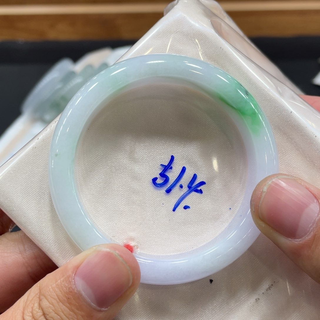 翡翠手镯未镶嵌9号
