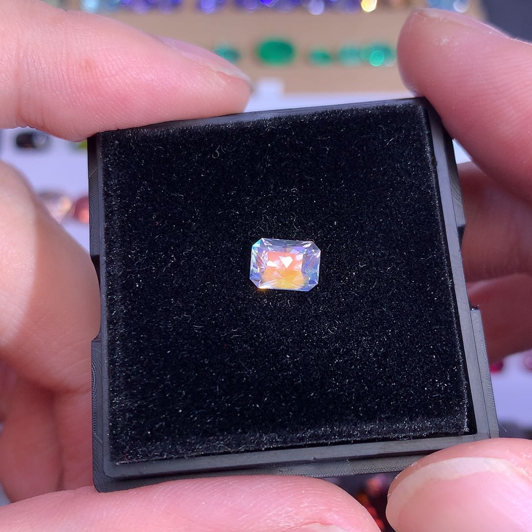 月光石裸石未镶嵌1.285ct