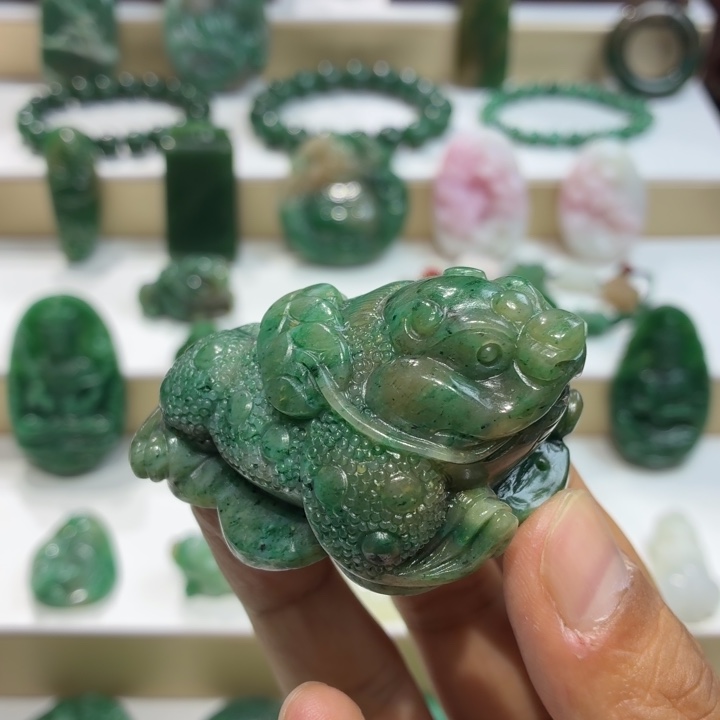 独山玉未镶嵌吊坠(不含链)金蟾