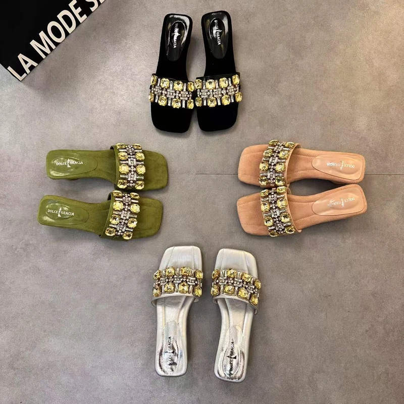 2025夏季新款爆款一字带水钻气质百搭时尚网红舒适方头凉拖跟鞋