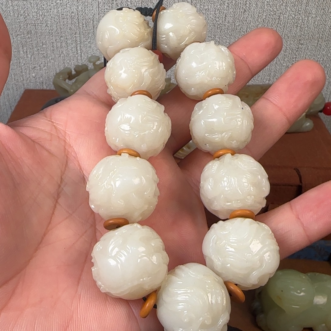 周***喜非常精美的脖挂件