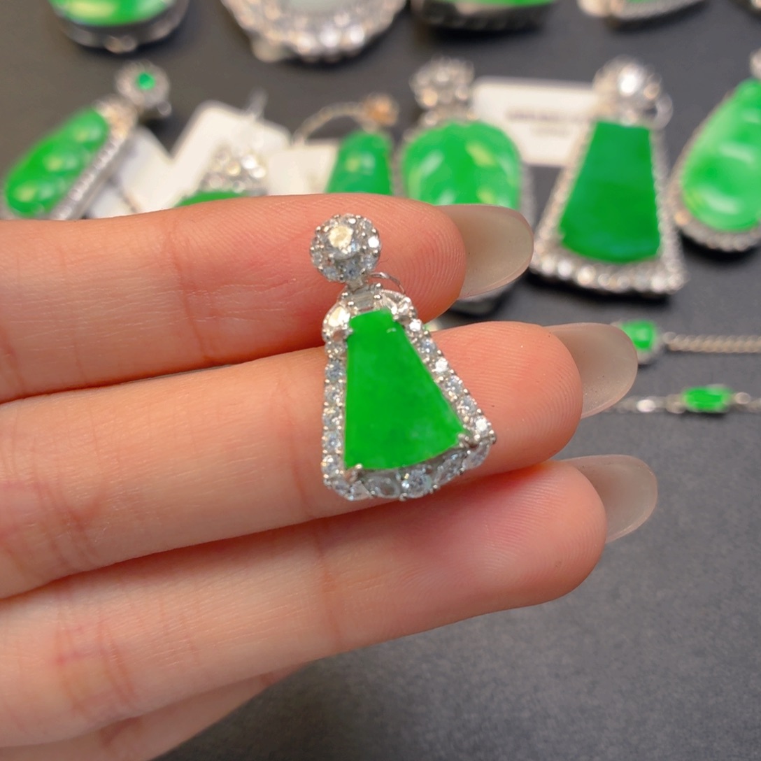 翡翠银S925镶嵌颈饰