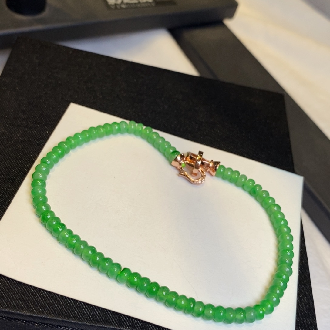 翡翠手串未镶嵌算盘珠