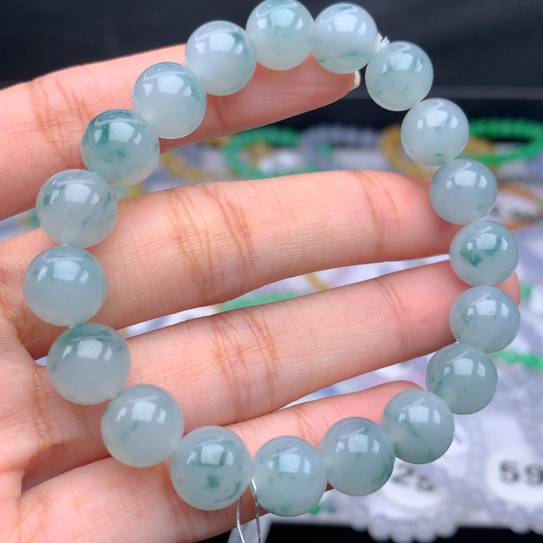 翡翠手链未镶嵌卡