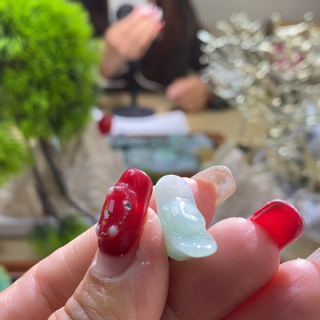 【闪购商品】翡翠颈饰未镶嵌元宝