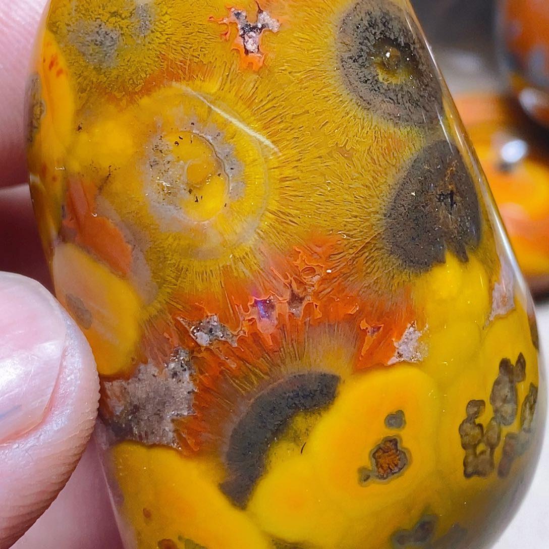 未镶嵌颈饰玛瑙/玉髓带***顶