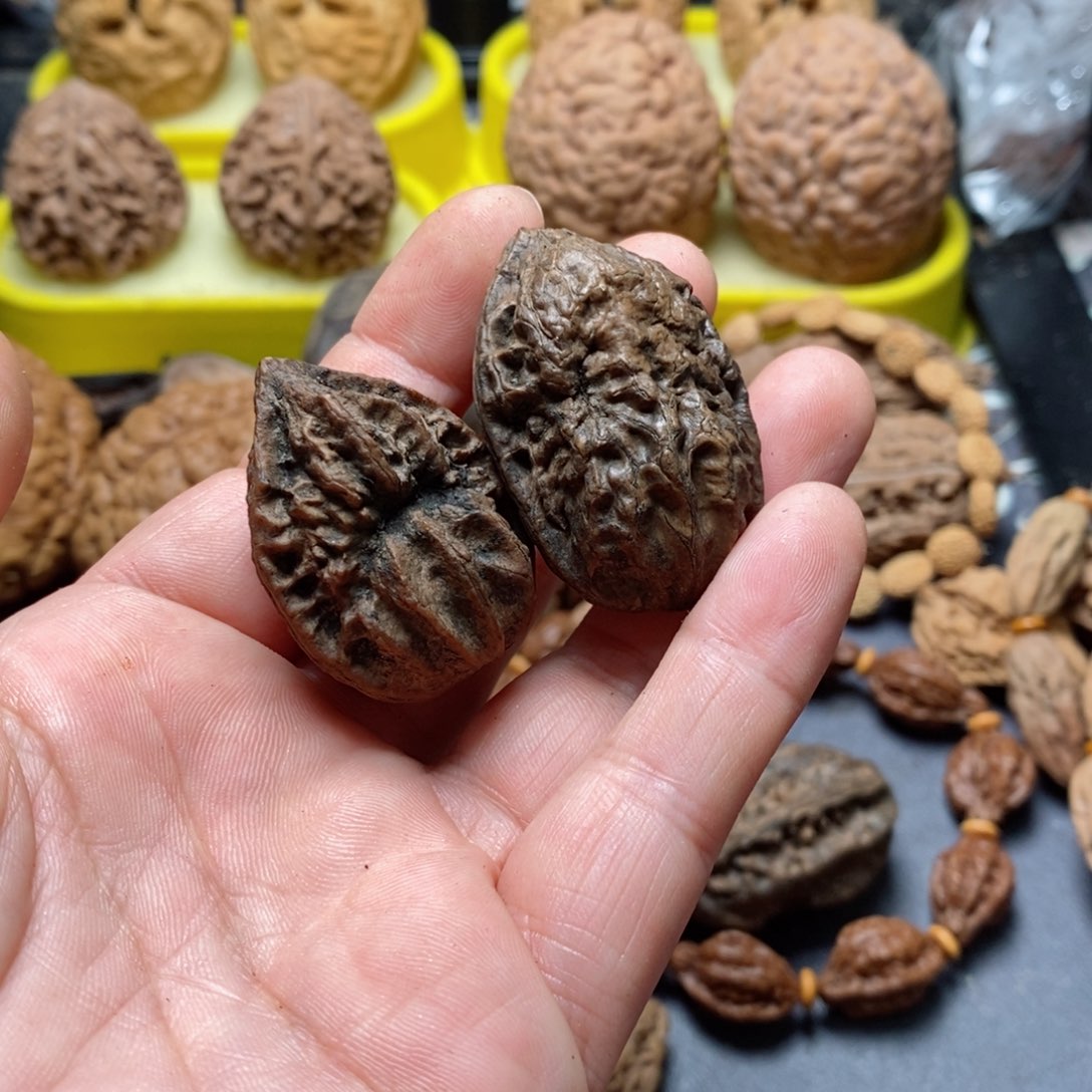 文玩核桃吊坠瑕疵74