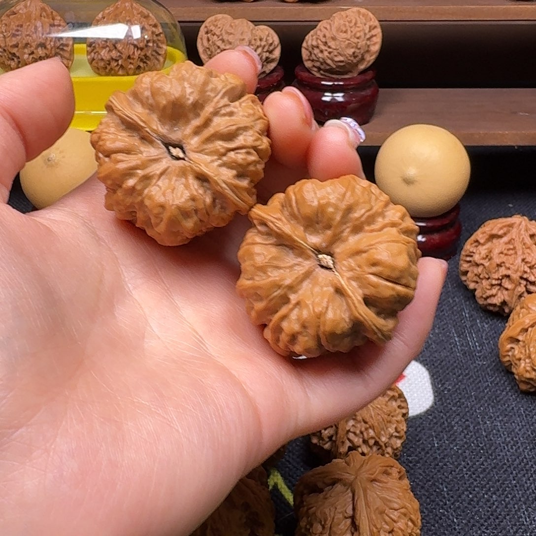 文玩核桃吊坠蛆**身42蛙蛙