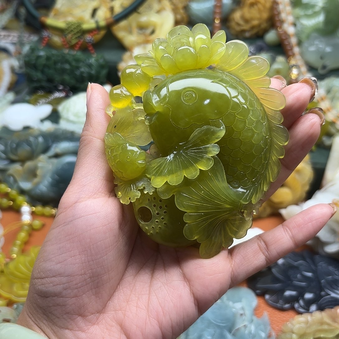 想***念蛇纹石玉未镶嵌吊坠