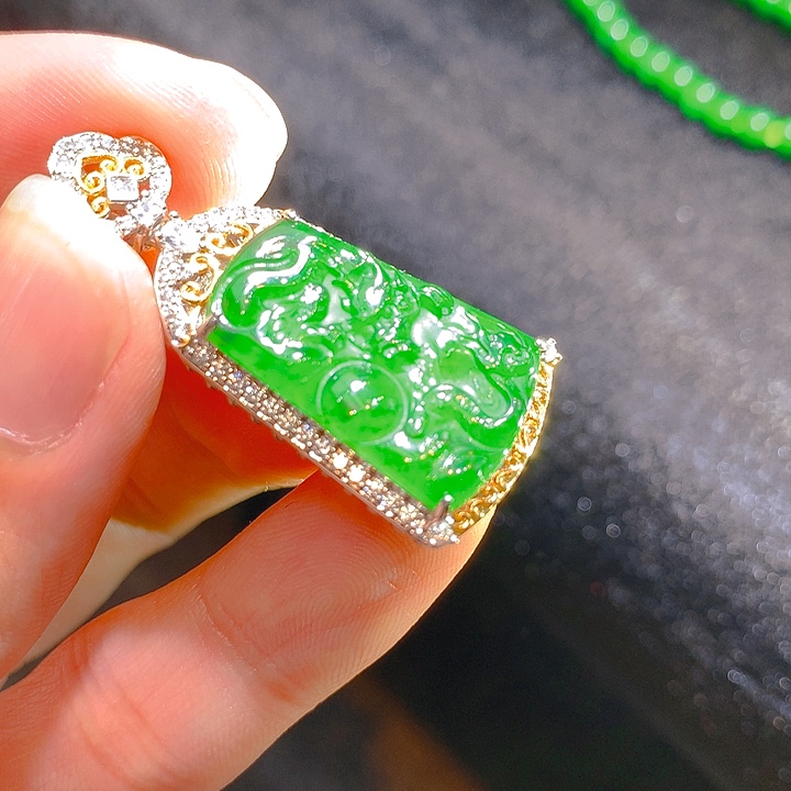 【闪购商品】翡翠颈饰未镶嵌翡翠