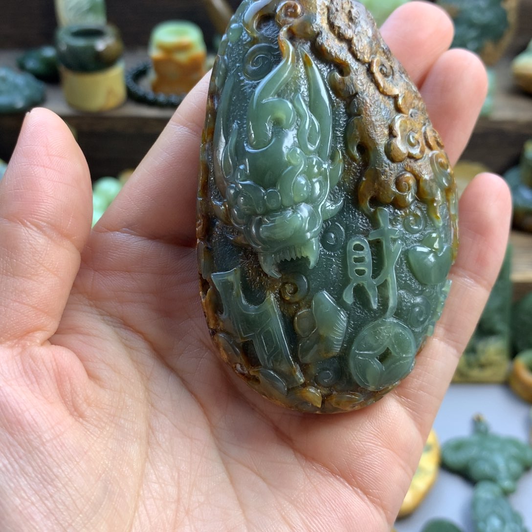 未镶嵌岫岩河磨玉（透闪石质玉）珠宝奇石天**创