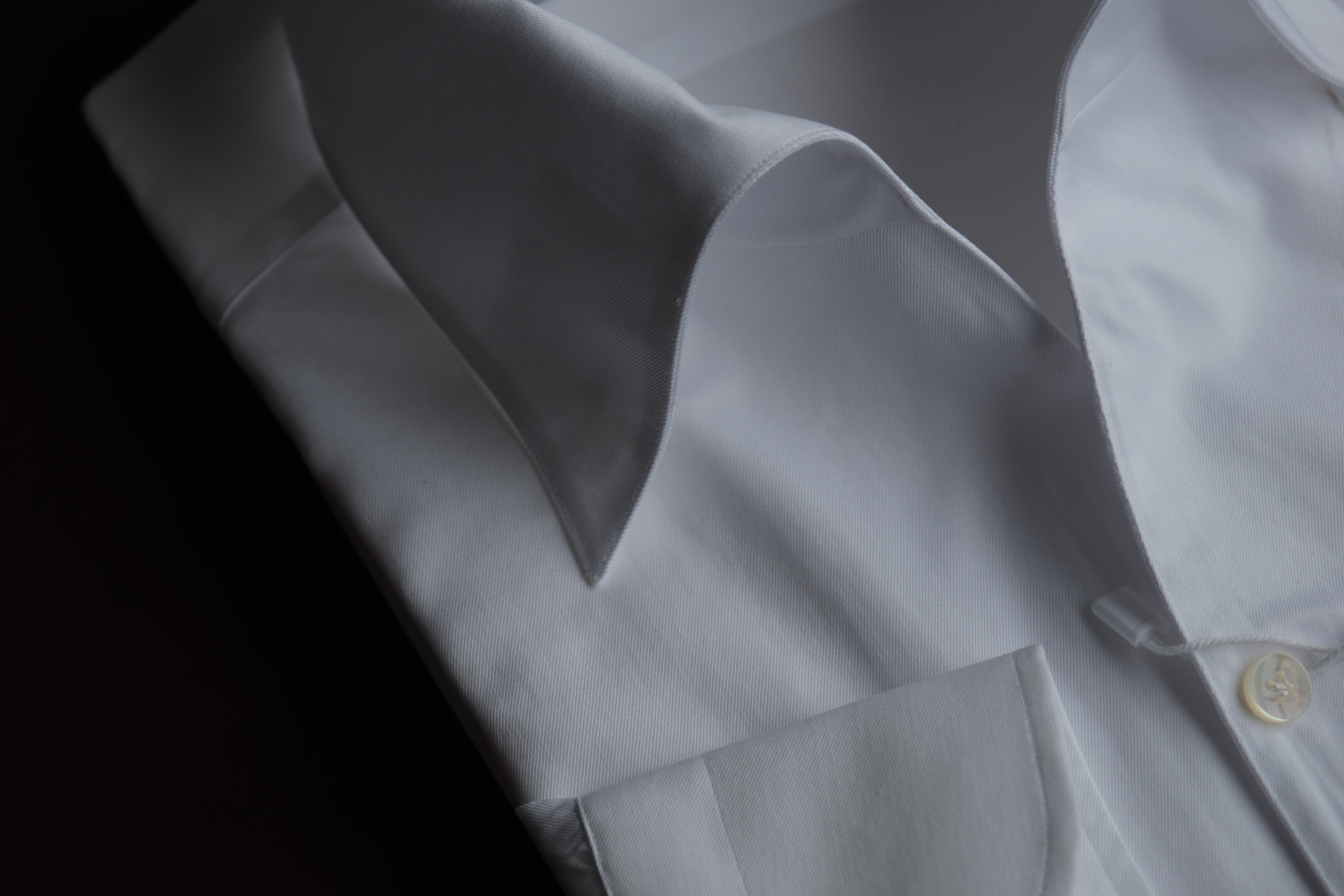 那不勒斯白色一片领纯棉错位上袖休闲男士衬衫