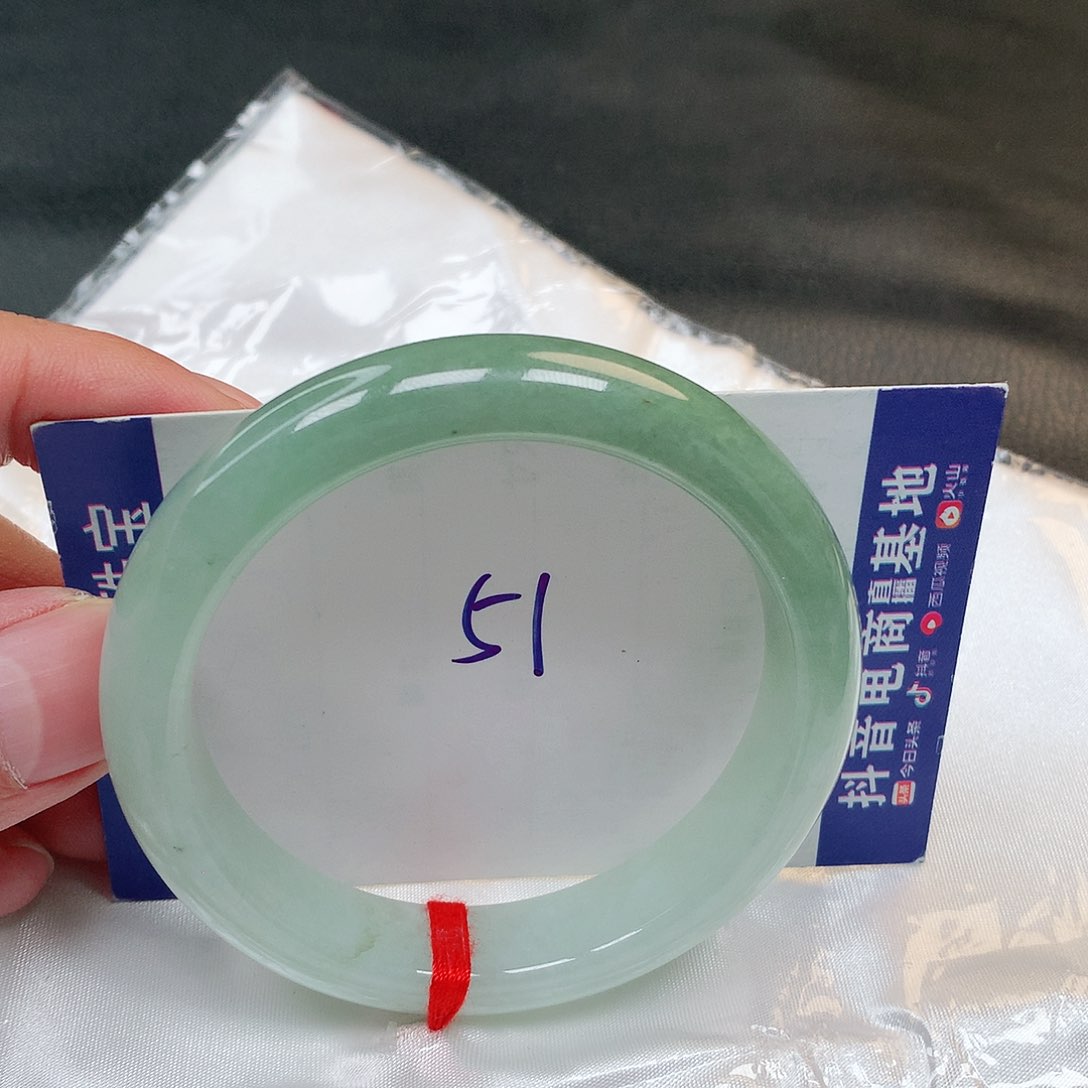翡翠手镯未镶嵌51号